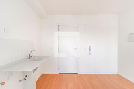 Sala/Cozinha de apartamento para alugar com 2 quartos, 28m² em Vila das Belezas, São Paulo