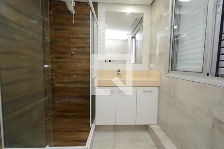 Banheiro da Suíte de apartamento para alugar com 2 quartos, 75m² em Vila Constanca, São Paulo