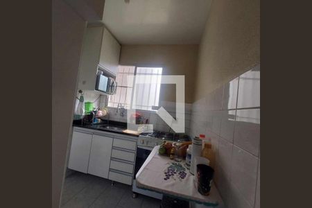 Cozinha de apartamento à venda com 2 quartos, 48m² em Arpoador, Contagem