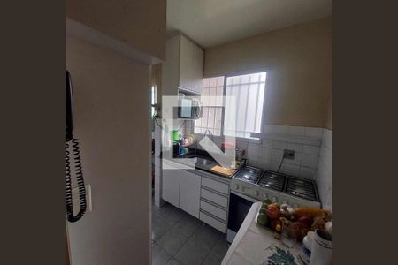 Cozinha de apartamento à venda com 2 quartos, 48m² em Arpoador, Contagem