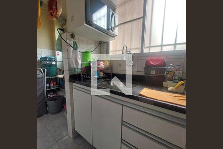 Cozinha de apartamento à venda com 2 quartos, 48m² em Arpoador, Contagem