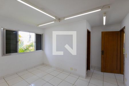 Quarto 1 de casa para alugar com 2 quartos, 240m² em Campininha, São Paulo