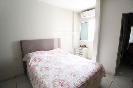 Quarto 1 de apartamento para alugar com 3 quartos, 140m² em Santa Mônica, Uberlândia