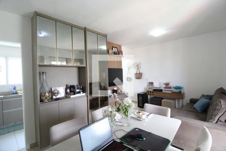 Sala de apartamento para alugar com 2 quartos, 69m² em Tubalina, Uberlândia