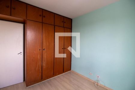 Quarto 1 de apartamento para alugar com 2 quartos, 58m² em Jardim Rizzo, São Paulo