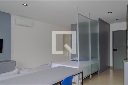 Sala / Quarto / Cozinha de kitnet/studio para alugar com 1 quarto, 40m² em Saco dos Limões, Florianópolis