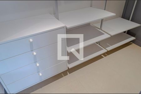 Closet de kitnet/studio para alugar com 1 quarto, 40m² em Saco dos Limões, Florianópolis