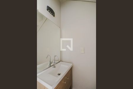 Lavabo de casa de condomínio à venda com 2 quartos, 70m² em Humaitá, Porto Alegre