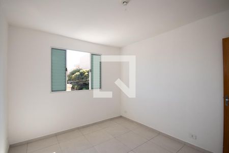 Suíte de casa para alugar com 4 quartos, 150m² em Vila Mazzei, São Paulo