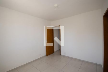 Suíte de casa para alugar com 4 quartos, 150m² em Vila Mazzei, São Paulo