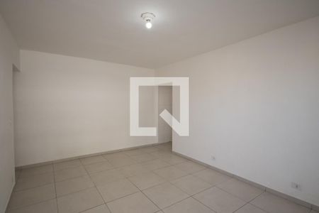 Sala 1 de casa para alugar com 4 quartos, 150m² em Vila Mazzei, São Paulo