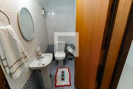 Lavabo de casa para alugar com 2 quartos, 83m² em Nucleo Residencial Isabela, Taboão da Serra