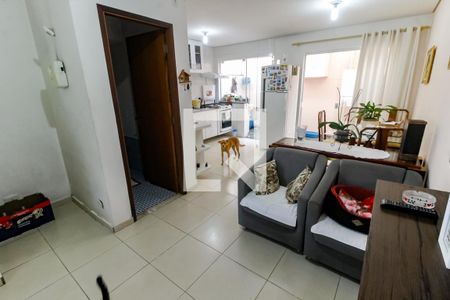 Sala de casa para alugar com 2 quartos, 83m² em Nucleo Residencial Isabela, Taboão da Serra