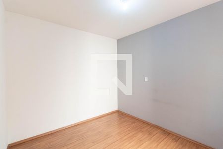 Quarto 1 de apartamento para alugar com 2 quartos, 38m² em Vila Granada, São Paulo