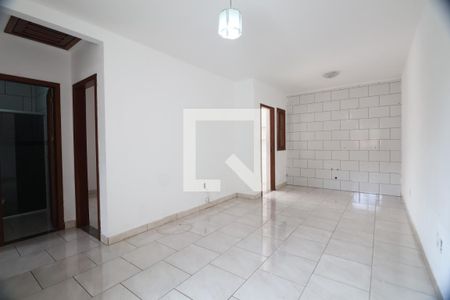 Sala e cozinha  de casa à venda com 2 quartos, 52m² em São José, Canoas