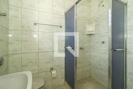 Banheiro de apartamento para alugar com 1 quarto, 45m² em Petrópolis, Porto Alegre