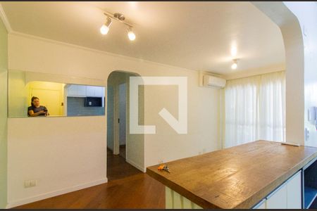 Sala de apartamento para alugar com 2 quartos, 49m² em Alto de Pinheiros, São Paulo