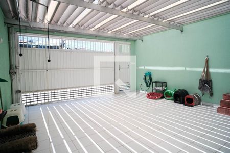 Casa à venda com 74m², 2 quartos e 2 vagas Casa à venda com 74m², 2 quartos e 2 vagasGaragem