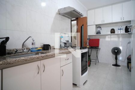 Casa à venda com 74m², 2 quartos e 2 vagas Casa à venda com 74m², 2 quartos e 2 vagasCozinha