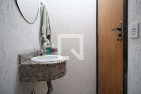 Casa à venda com 74m², 2 quartos e 2 vagas Casa à venda com 74m², 2 quartos e 2 vagasLavabo