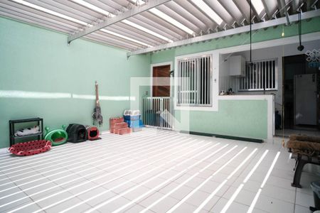 Casa à venda com 74m², 2 quartos e 2 vagas Casa à venda com 74m², 2 quartos e 2 vagasGaragem