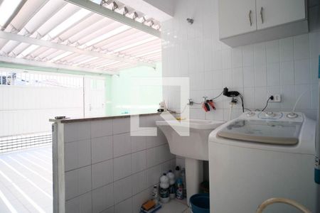 Casa à venda com 74m², 2 quartos e 2 vagas Casa à venda com 74m², 2 quartos e 2 vagasÁrea de Serviço