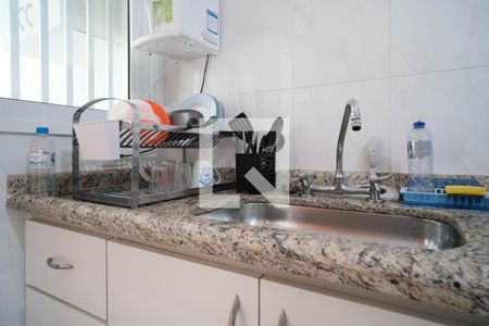 Casa à venda com 74m², 2 quartos e 2 vagas Casa à venda com 74m², 2 quartos e 2 vagasCozinha