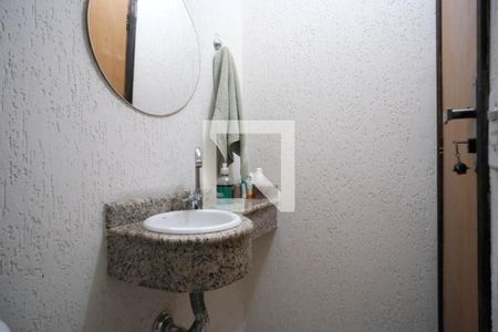 Casa à venda com 74m², 2 quartos e 2 vagas Casa à venda com 74m², 2 quartos e 2 vagasLavabo