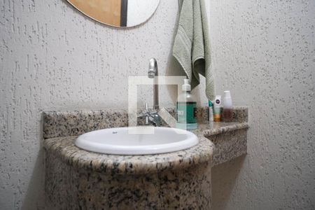 Casa à venda com 74m², 2 quartos e 2 vagas Casa à venda com 74m², 2 quartos e 2 vagasLavabo