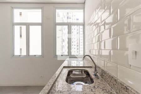 Sala e Cozinha de kitnet/studio para alugar com 1 quarto, 36m² em Campos Elíseos, São Paulo