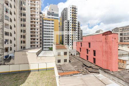 Vista da Sala e Cozinha de apartamento para alugar com 1 quarto, 36m² em Campos Elíseos, São Paulo