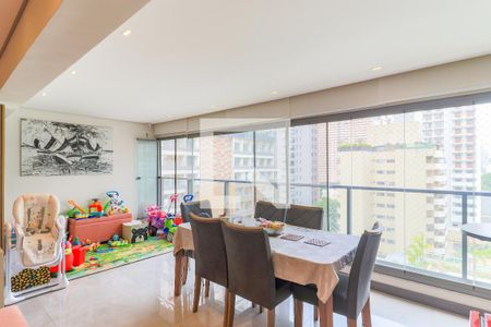 Varanda Gourmet de apartamento à venda com 3 quartos, 125m² em Jardim das Acacias, São Paulo