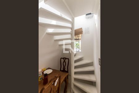 Sala de casa de condomínio para alugar com 2 quartos, 80m² em Itapuã, Salvador