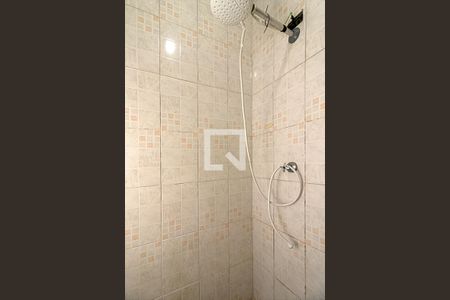 banheiro social de kitnet/studio para alugar com 1 quarto, 20m² em Aclimação, São Paulo