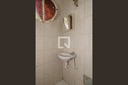 banheiro social de kitnet/studio para alugar com 1 quarto, 20m² em Aclimação, São Paulo