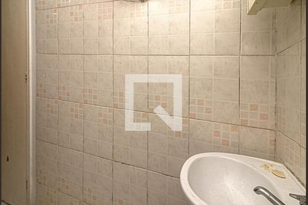 banheiro social de kitnet/studio para alugar com 1 quarto, 20m² em Aclimação, São Paulo