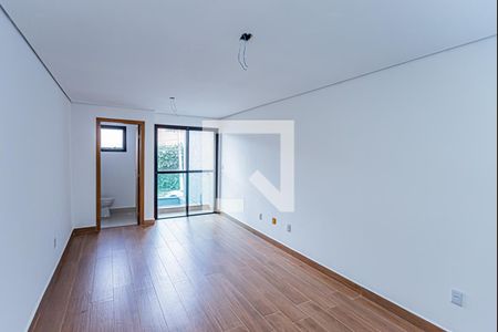 Sala de casa à venda com 3 quartos, 137m² em Parque Peruche, São Paulo