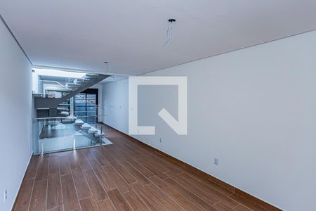 Sala de casa à venda com 3 quartos, 137m² em Parque Peruche, São Paulo