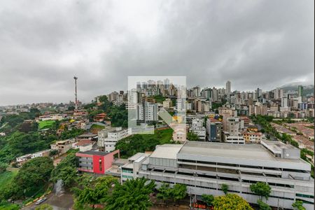 Sala de apartamento para alugar com 1 quarto, 48m² em Buritis, Belo Horizonte