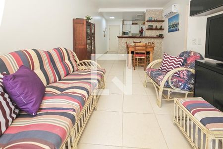 Sala de apartamento para alugar com 3 quartos, 70m² em Jardim Belmar, Guarujá