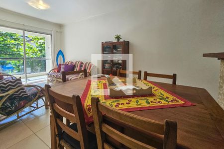 Sala de apartamento para alugar com 3 quartos, 70m² em Jardim Belmar, Guarujá