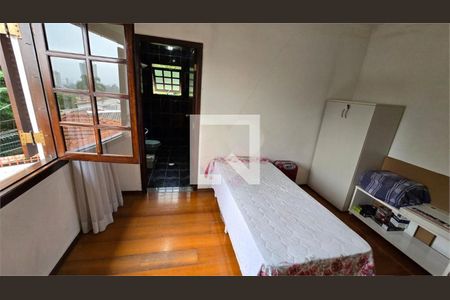 Casa à venda com 4 quartos, 230m² em Parque Sao Domingos, São Paulo