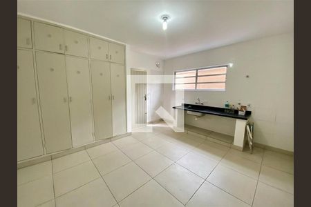 Casa à venda com 4 quartos, 200m² em Vila Guarani, São Paulo