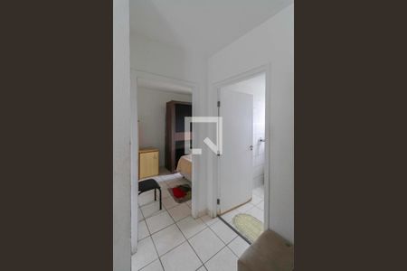 Corredor de apartamento à venda com 2 quartos, 42m² em Nacional, Contagem