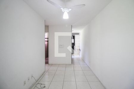 Sala de apartamento para alugar com 2 quartos, 43m² em Jardim da Posse, Nova Iguaçu