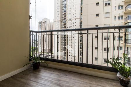 Varanda de apartamento para alugar com 1 quarto, 69m² em Jardim Tupanci, Barueri