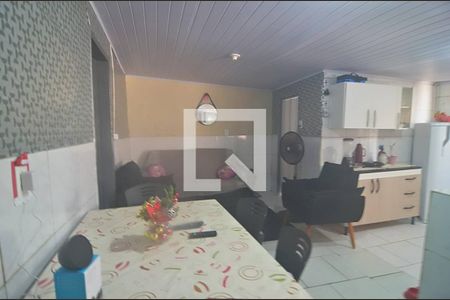 Sala de casa à venda com 2 quartos, 10m² em Harmonia, Canoas