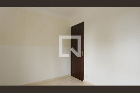 Quarto 2 de apartamento para alugar com 2 quartos, 44m² em Jardim Santa Teresinha, São Paulo