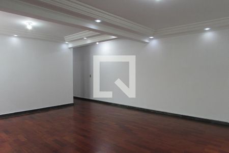 Casa à venda com 3 quartos, 250m² em Ferreira, São Paulo