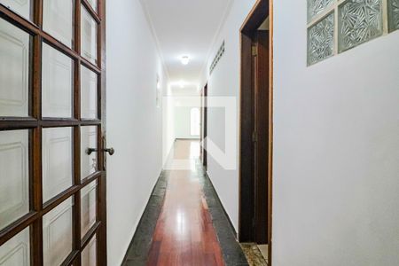 Corredor Quartos de casa para alugar com 4 quartos, 282m² em Ferreira, São Paulo